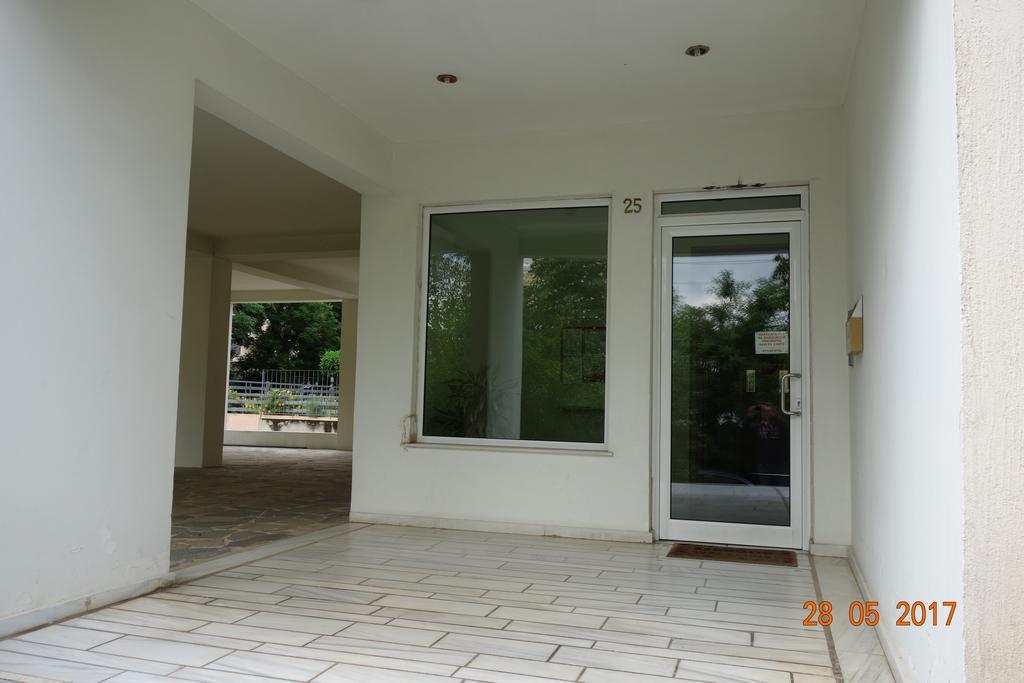 Apartment studio near Marousi station Atene Esterno foto