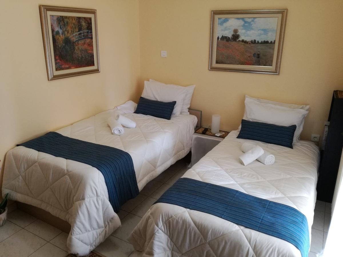 Apartment studio near Marousi station Atene Esterno foto
